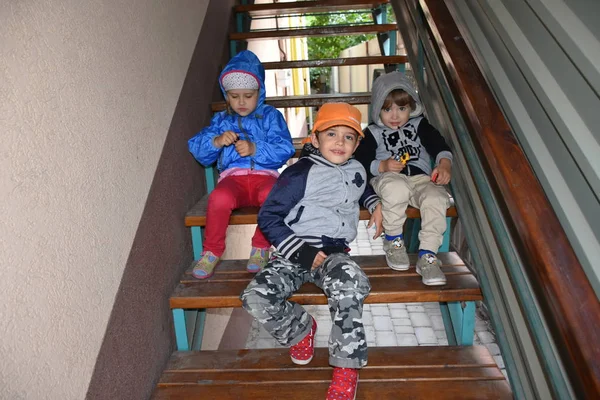 Cute Children Sitting Stairs — Zdjęcie stockowe