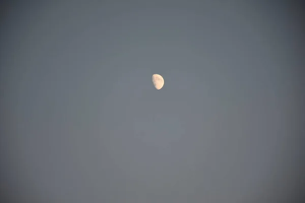 Belle Lune Dans Ciel — Photo