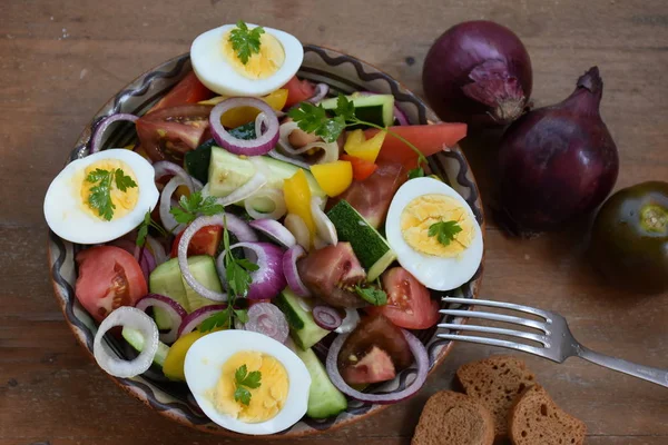 달걀야채로 신선한 샐러드 — 스톡 사진