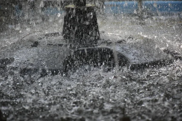 噴水からの水の滴 — ストック写真