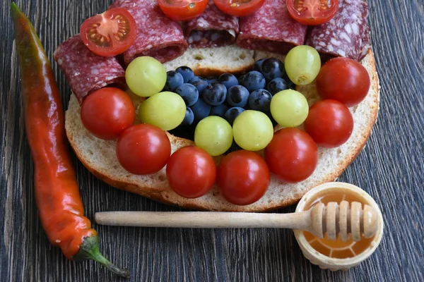 Bagel Kolbász Kenzhutom Közelről — Stock Fotó