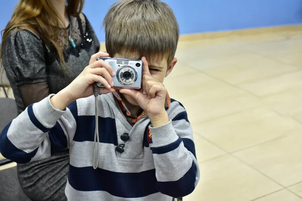 Little Boy Camera Taking Photo Woman Long Hair Background — Foto Stock