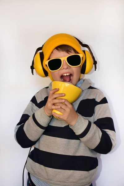 Portret Van Een Jongen Een Witte Achtergrond — Stockfoto