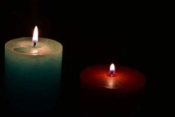 Свеча Зажигалка Чёрном Фоне — стоковое фото