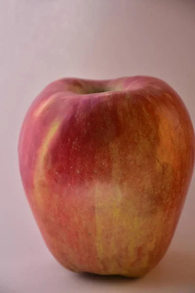 Pommes Rouges Délicieuses Sur Fond Noir — Photo