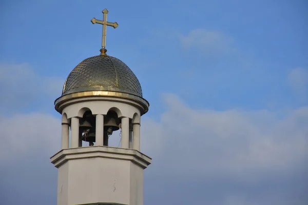 Cúpula Cruz Contra Cielo —  Fotos de Stock