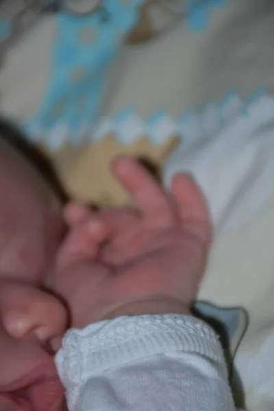 Pasgeboren Baby Een Witte Achtergrond — Stockfoto