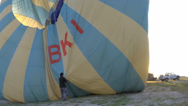 İniş sonra sıcak hava balonu deflate