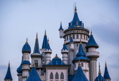 Eskişehir Sazova Parkı veya bilim sanat ve Kültür Parkı görünümünde. Eskişehir Anadolu Merkezi modern bir şehirdir.