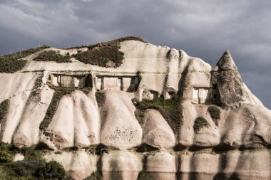 Ev peri bacaları kayalar mantar Pasabag, keşişler Vadisi, Kapadokya cave.
