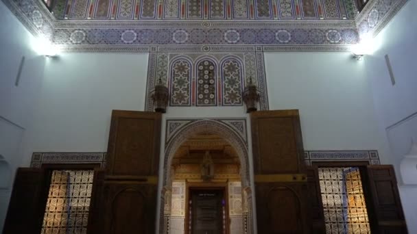 Moroccan architecture traditional arabian design - Rich Riyad Dar Si Said mosaic interior — Stock Video