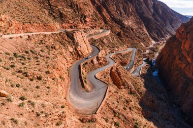 Yüksek Atlas, Fas Gorges Dades Pitoresk Serpentine dağ yolu