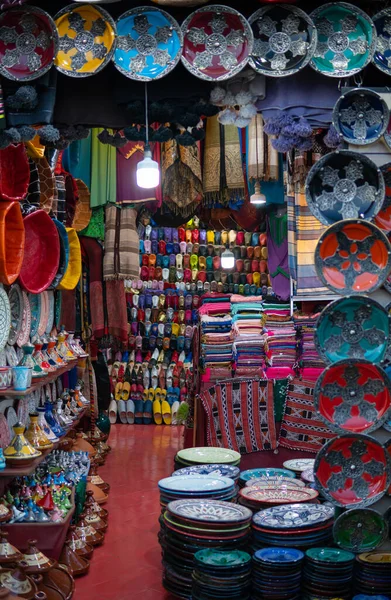 Marokko Decoratieve keramiek op de Marakesh markt — Stockfoto