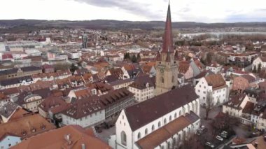 Radolfzell Güney Almanya 'nın Bodensee kıyısındaki İsviçre sınırı yakınlarındaki Konstanz Gölü' nün hava görüntüsü.
