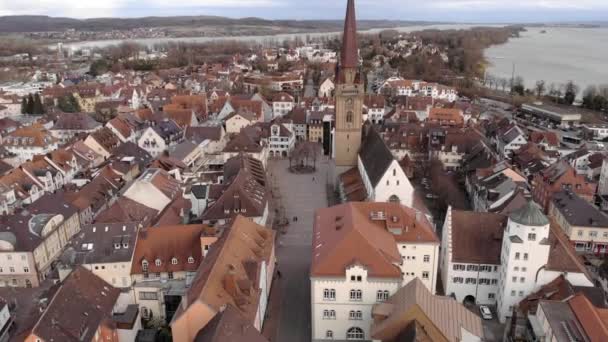Foto aérea de Radolfzell Ciudad del sur de Alemania Cerca de la frontera con Suiza en la costa de Bodensee, el lago Konstanz Constanza — Vídeos de Stock