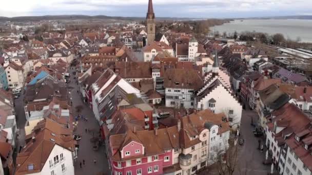 Radolfzell Güney Almanya 'nın Bodensee kıyısındaki İsviçre sınırı yakınlarındaki Konstanz Gölü' nün hava görüntüsü. — Stok video