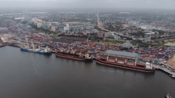 Aerial Flyby View of the Dar es Salaam City Harbor on a cloudy Misty Weather — Stock Video