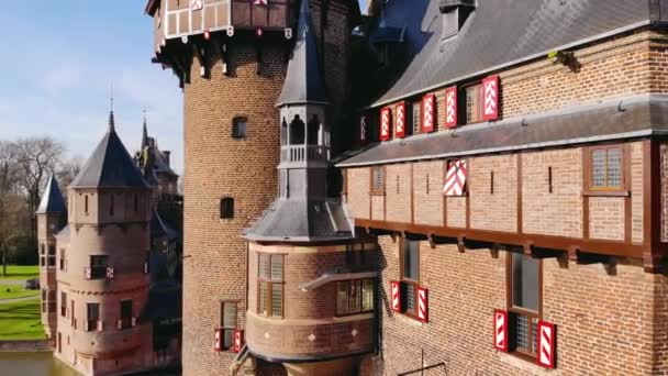 Close up Luchtfoto van kasteel De Haar, Nederland — Stockvideo