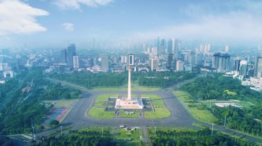 Ulusal anıt Jakarta, Endonezya güzel manzara ile sabah zaman sis