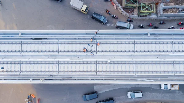 Jakarta Endonezya Mayıs 2018 Nşaat Işçileri Demiryoluna Çalışma Üstten Görünüm — Stok fotoğraf