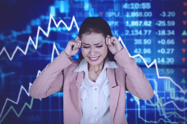 Portrait Depressed Businesswoman Having Headache While Standing Declining Finance Graph — Stock Photo, Image