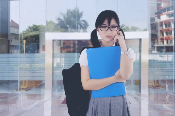 Chagrijnig Aziatische Vrouwelijke Student Voor Universiteit — Stockfoto