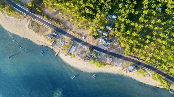 Hermoso Paisaje Playa Con Agua Turquesa Barcos Turísticos Tradicionales Lombok — Foto de Stock