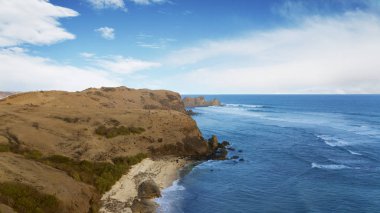 Kuta Lombok, Endonezya turkuaz su ile güzel Merese Tepesi'nin havadan görünümü