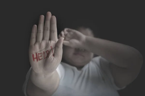 Picture Unhappy Obese Woman Showing Help Word Her Palm Shot — Stock Photo, Image