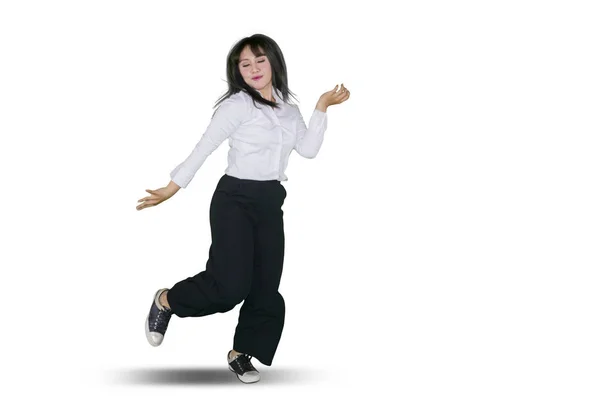 Imagen Mujer Emprendedora Feliz Bailando Estudio Mientras Usa Traje Formal —  Fotos de Stock