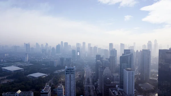 Jakarta Endonezya Ekim 2018 Gökdelenler Puslu Sabah Üst Jakarta Şehrinin — Stok fotoğraf