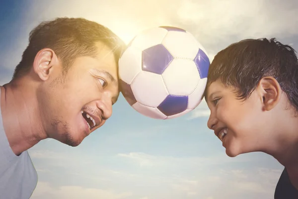 Little Boy His Father Soccer Ball Heads While Playing Football — Stock Photo, Image