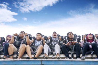 Doğu Cava-Endonezya. 24 Ocak 2019: Görüntü Malang, Endonezya uçan bir kasırga Jatim Park 1 oynamaktan ziyaretçi