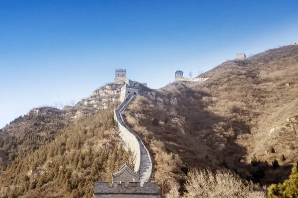 Gyönyörű Táj Ősi Kínai Nagy Fal Pekingben Kék Alatt — Stock Fotó