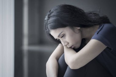 Üzücü kadın anoreksiya acı