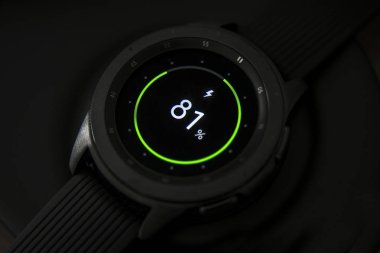 Samsung Galaxy Watch şarj gücü