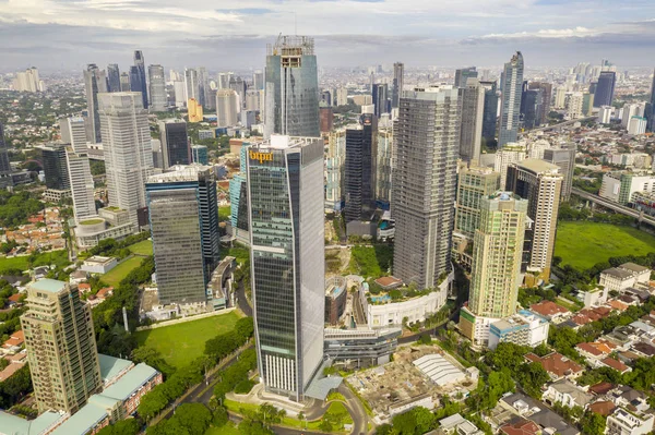 Sabah, modern gökdelenler ile Btpn Kulesi