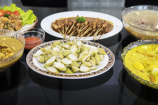 Various Indonesia foods served on the table — Stock Photo, Image