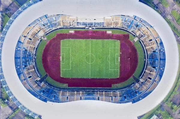 Hermoso campo de fútbol interior del estadio Gedebage — Foto de Stock