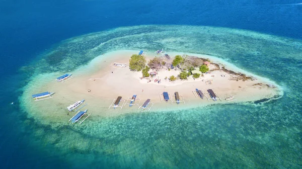 Paisaje aéreo exótico de la isla Gili Kedis — Foto de Stock