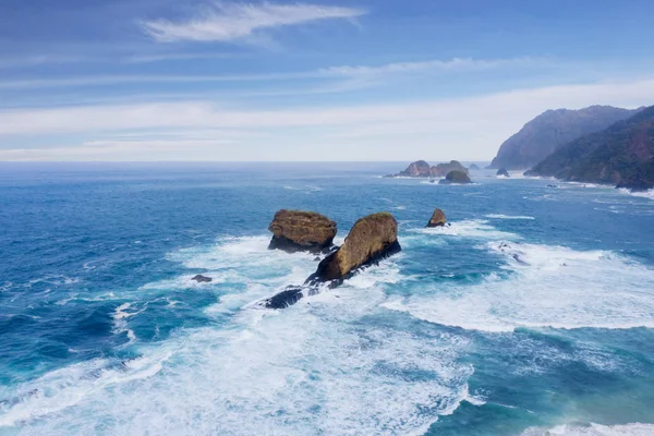 Playa de Papuma con agua de aguamarina —  Fotos de Stock