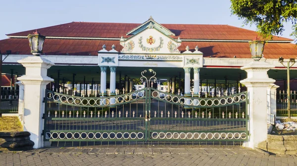 Porta de entrada do palácio de Yogyakarta — Fotografia de Stock