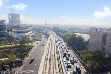 Sabah karayolu ile Boş Jakarta Mrt parça