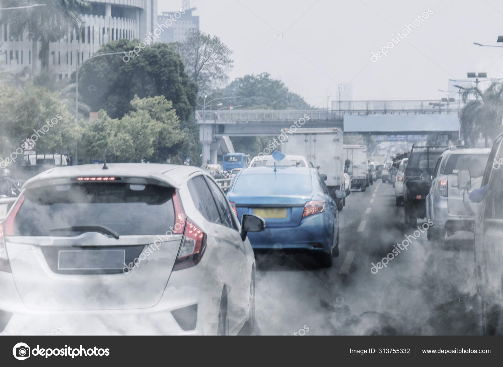 Air pollution from the exhaust gas of cars – Stock Editorial Photo ...