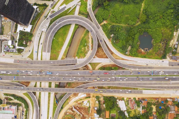 Vista aérea de cima para baixo das estradas com pedágio na cidade de Jacarta — Fotografia de Stock