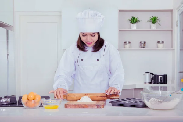 Portrait Beautiful Female Baker Wearing Uniform While Grinding Dough Kitchen — Stock Photo, Image
