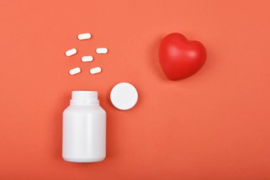 Çeşitli ilaçlar, kalp hastalıkları ve çok fazla ilaç hapları, aşırı teşhis ilaçları sağlığa zararlıdır..