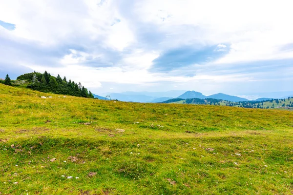 Slovenië Velika Planina Grote Plateau Landbouw Grasland Buurt Van Stad — Stockfoto