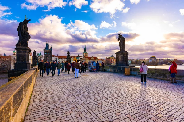 Prag Tjeckien 2018 Karlsbron Gamla Bron Över Floden Moldau Prag — Stockfoto