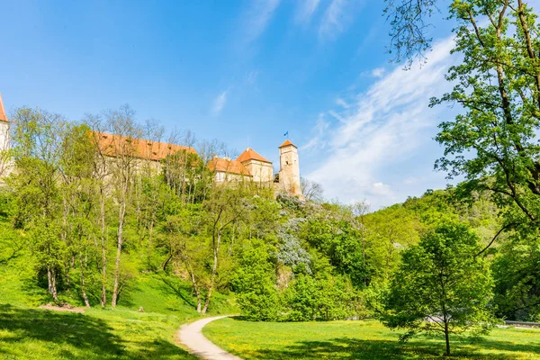 Castillo Veveri, República Checa. Antiguo castillo antiguo cerca de la ciudad de Brno en la región de Moravia del Sur — Foto de Stock